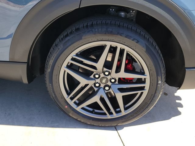 Certified 2025 Ford Explorer ST w/ Sun And Sound Package AWD/4WD image 14