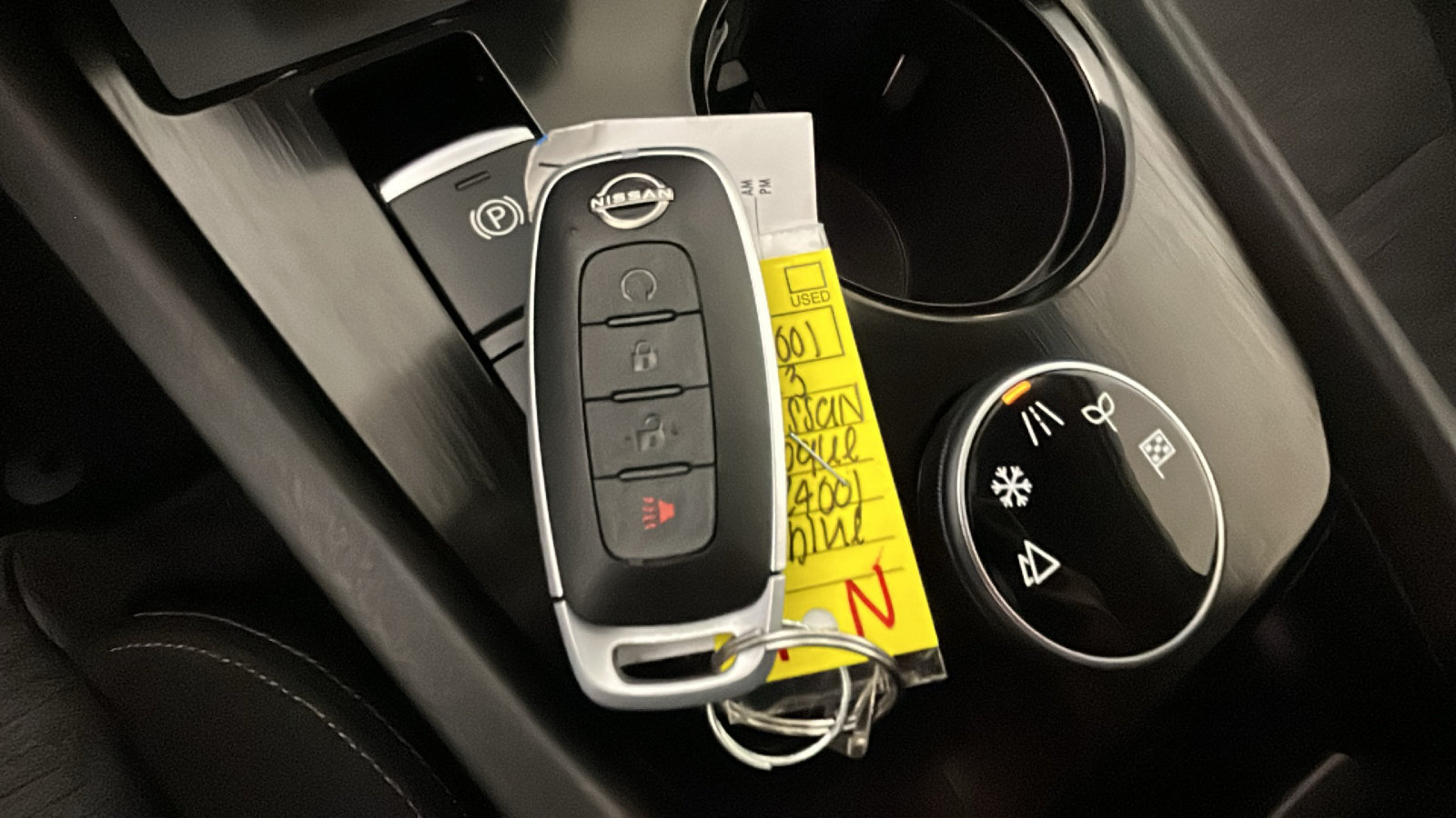 Used 2023 Nissan Rogue SV AWD/4WD image 26