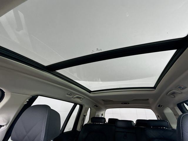 Used 2024 BMW X7 xDrive40i w/ Premium Package image 23