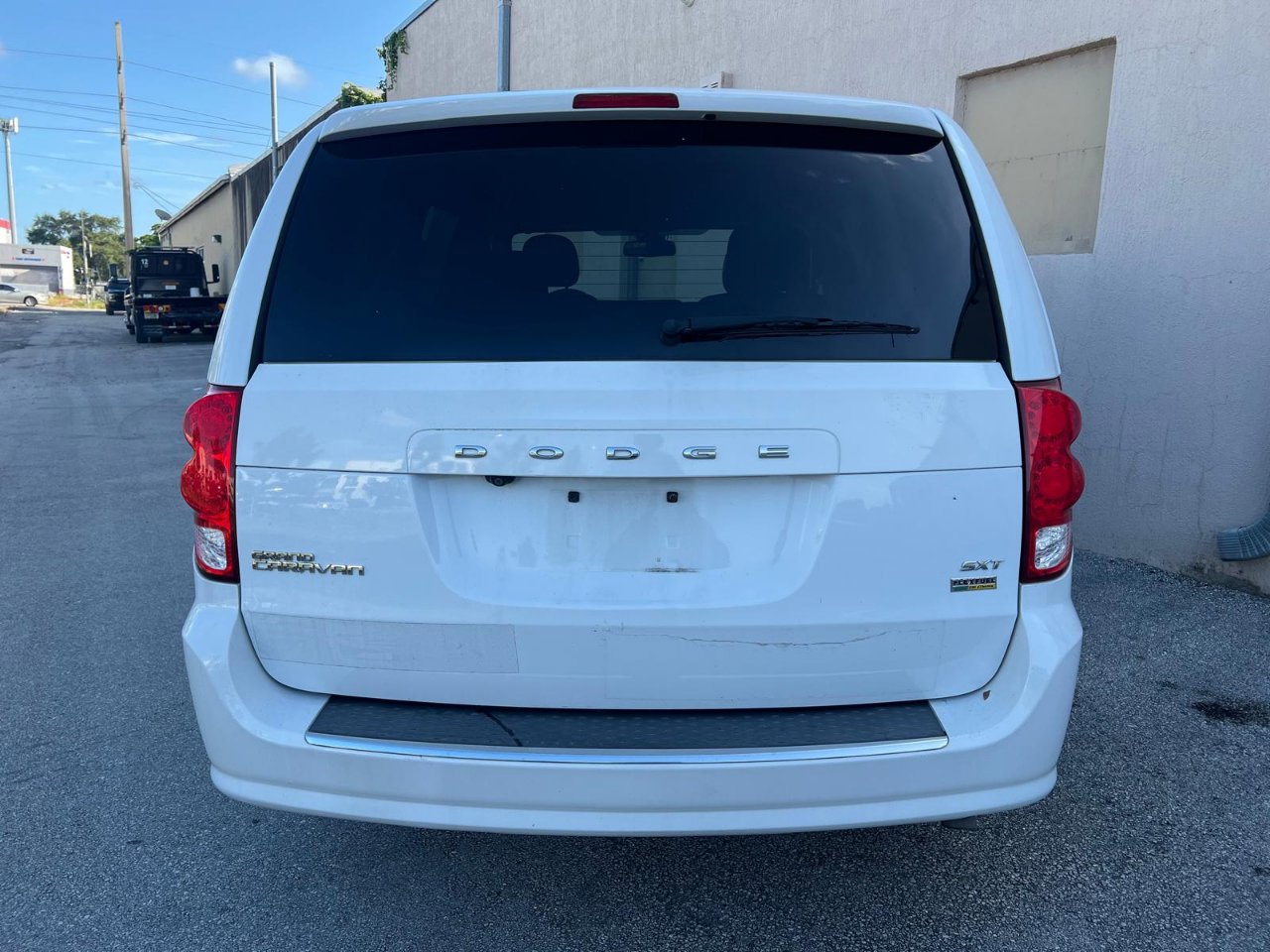 Used 2018 Dodge Grand Caravan SXT image 18