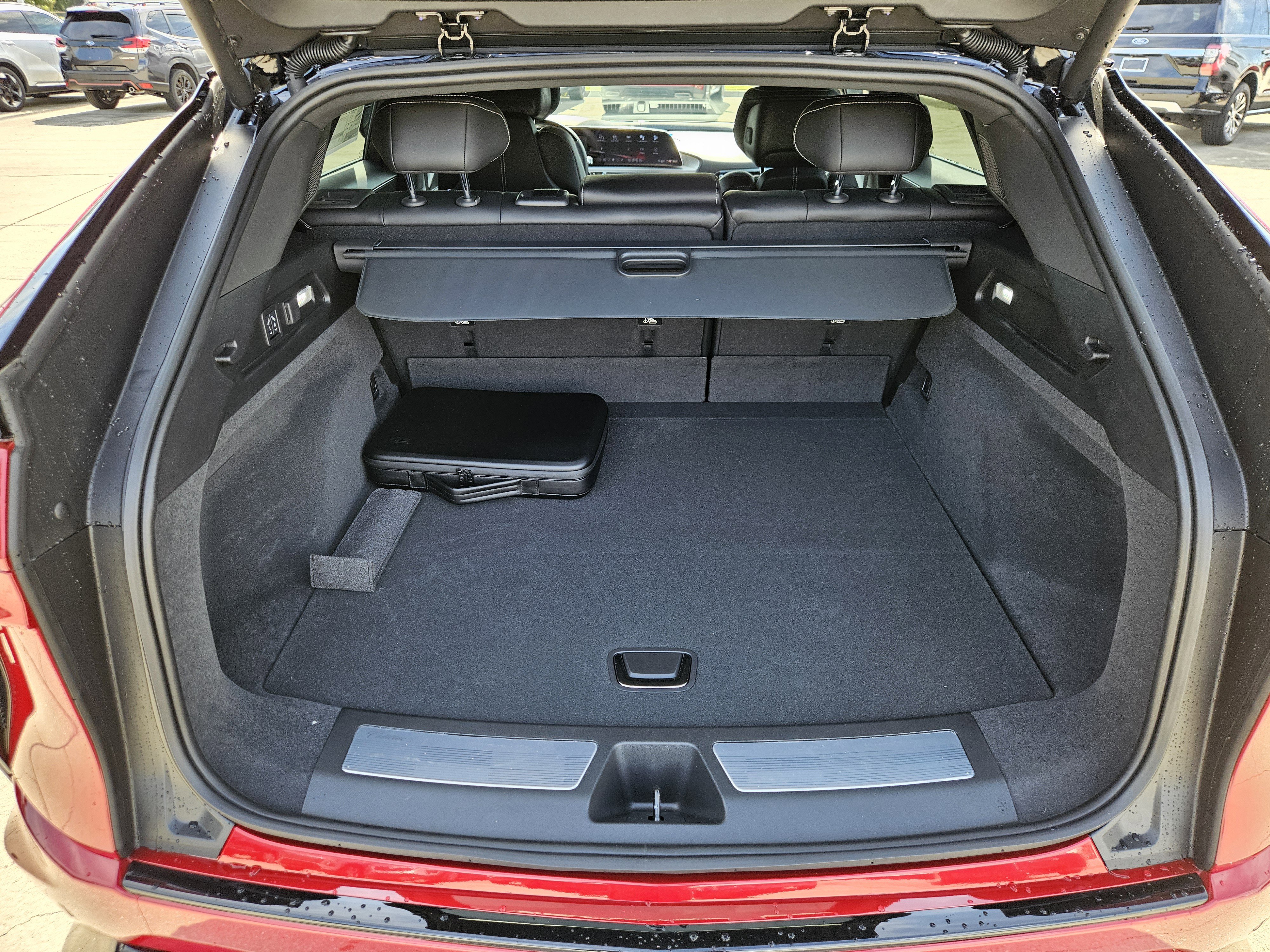 New 2026 Cadillac Lyriq V image 12