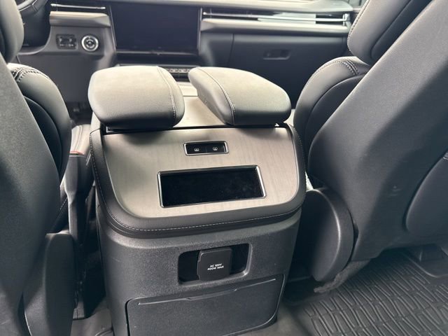 Certified 2025 Lincoln Navigator Reserve w/ Jet Appearance Package image 24
