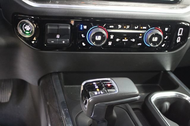 Used 2022 Chevrolet Silverado 1500 LTZ w/ Z71 Off-Road Package AWD/4WD image 20