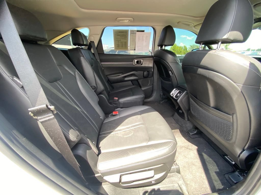 Certified 2025 Kia Sorento X-Line EX AWD/4WD image 28