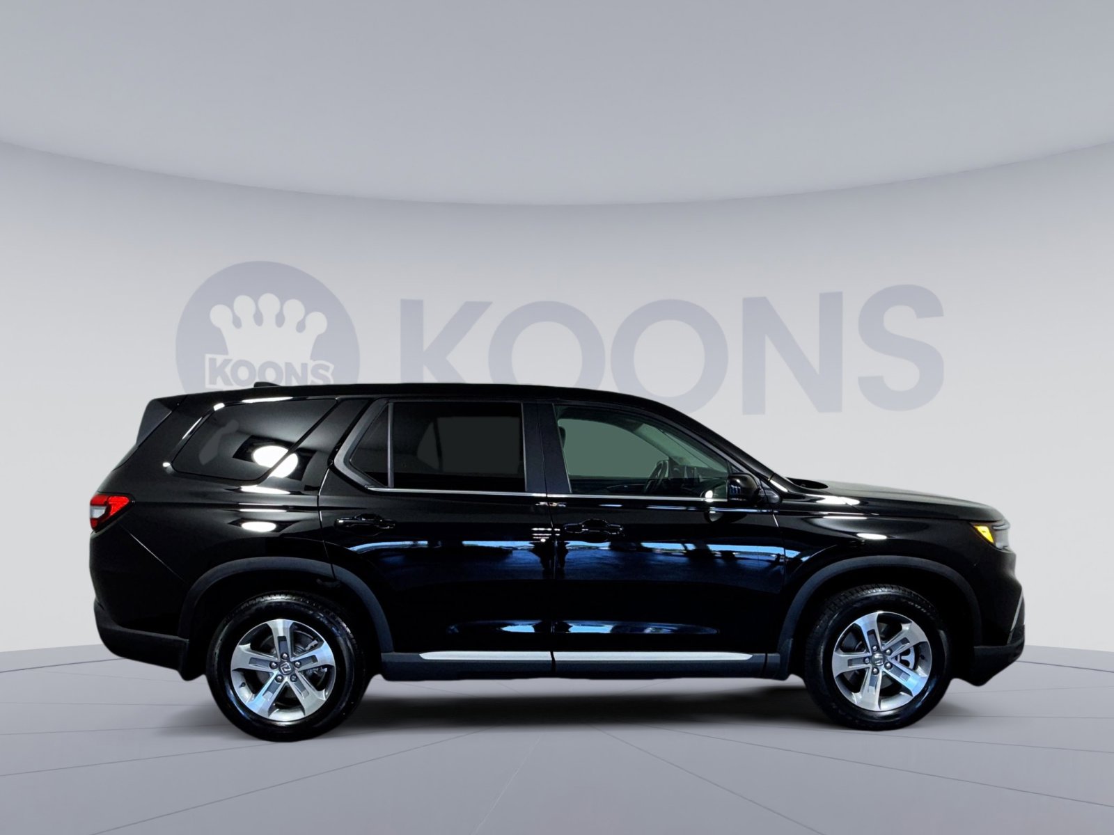 Used 2025 Honda Pilot EX-L image 8