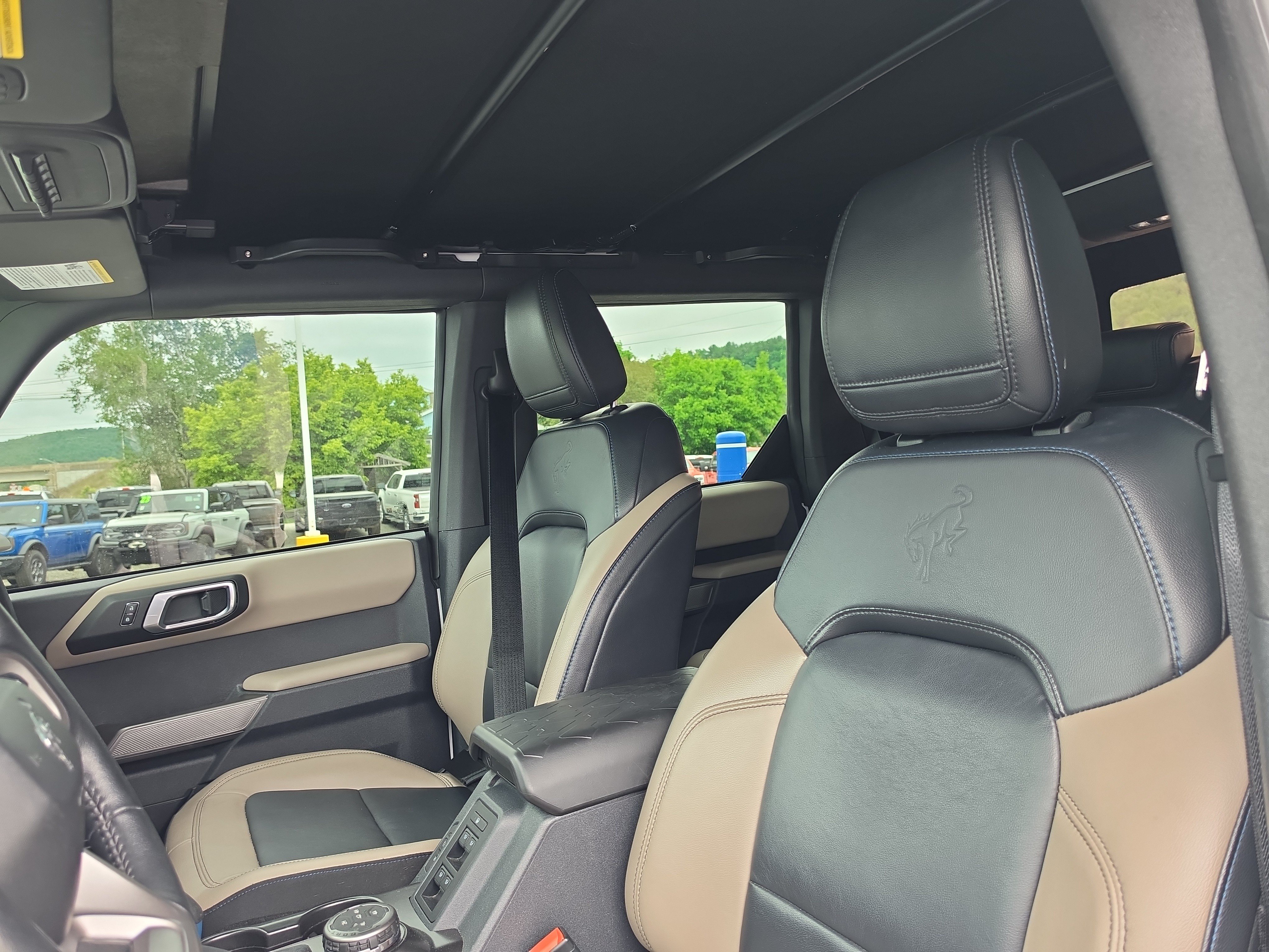Used 2022 Ford Bronco Wildtrak AWD/4WD image 13