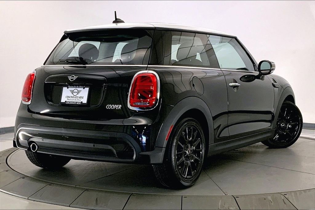 Certified 2024 MINI Cooper 2-Door Hardtop image 12
