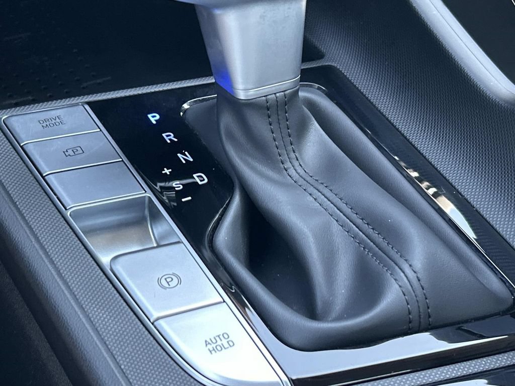Certified 2023 Hyundai Elantra Limited FWD image 32