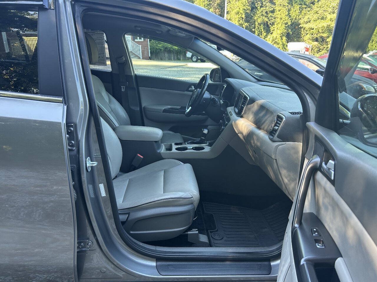 Used 2017 Kia Sportage EX w/ EX Premium Package FWD image 25