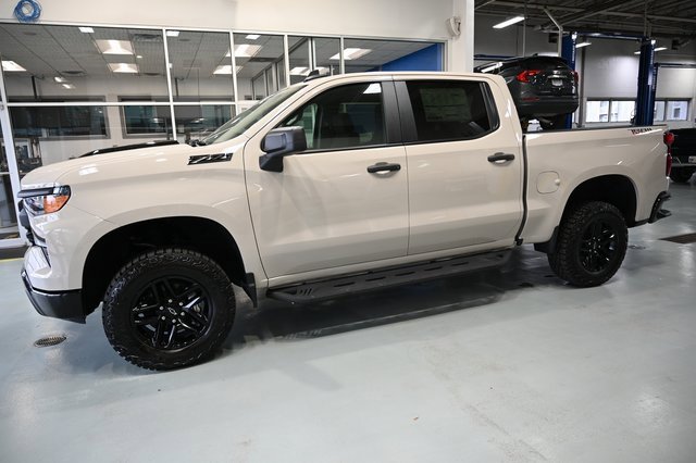 New 2026 Chevrolet Silverado 1500 Custom Trail Boss w/ LPO, Dark Essentials Package image 8