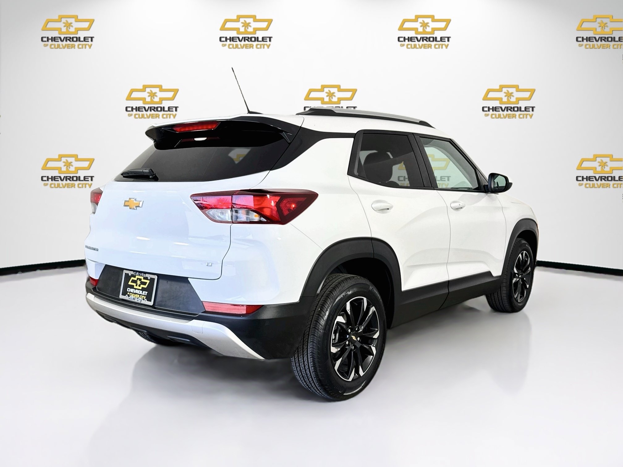 Used 2023 Chevrolet TrailBlazer LT FWD image 8