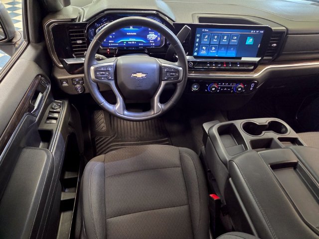 Used 2024 Chevrolet Silverado 1500 LT AWD/4WD image 14