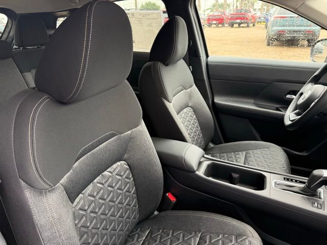 New 2026 Nissan Kicks SV w/ Cold Weather Package AWD/4WD image 24
