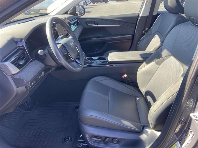 Used 2025 Toyota Camry XLE image 13