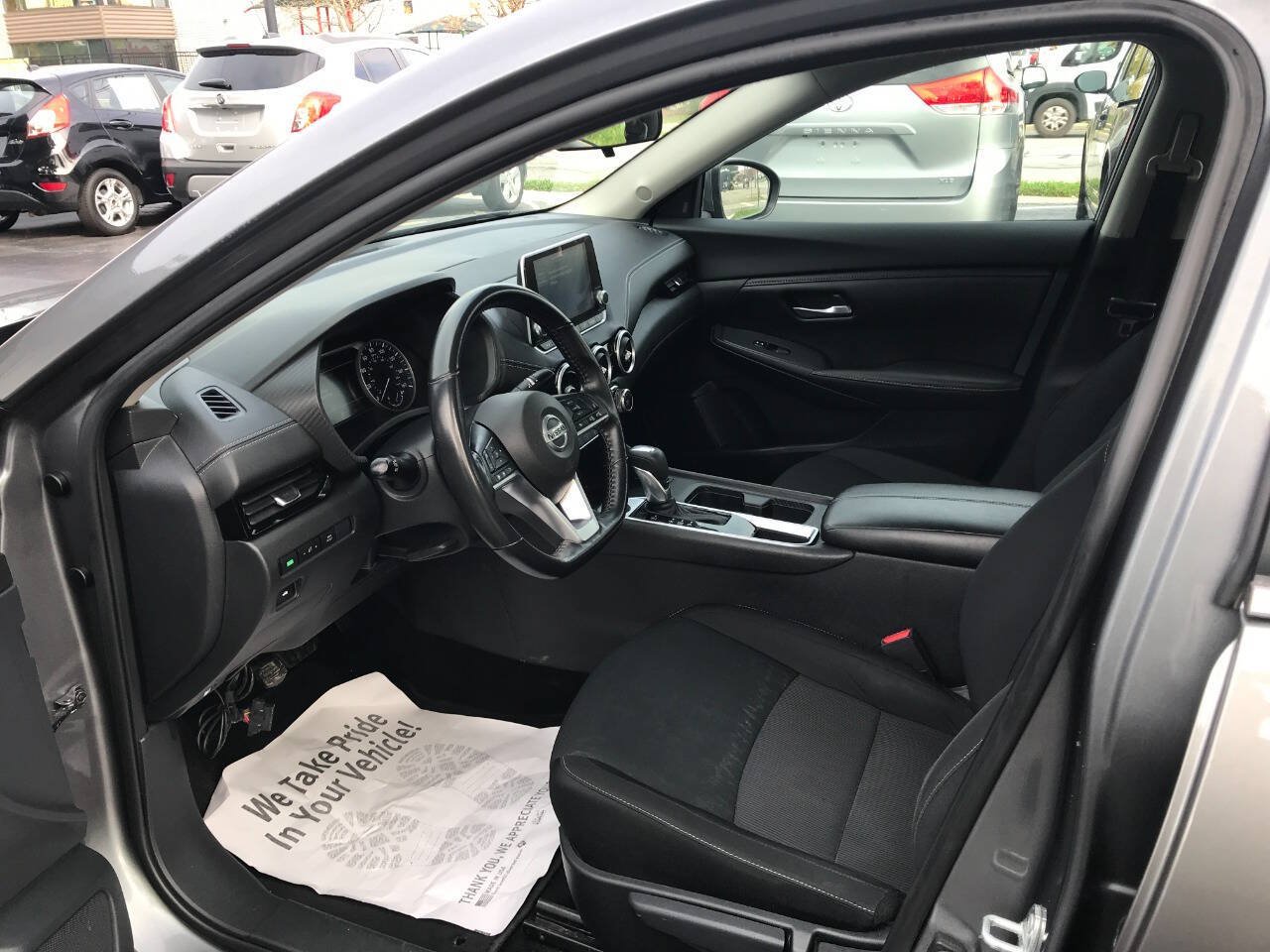 Used 2022 Nissan Sentra SV w/ Trunk Package FWD image 9