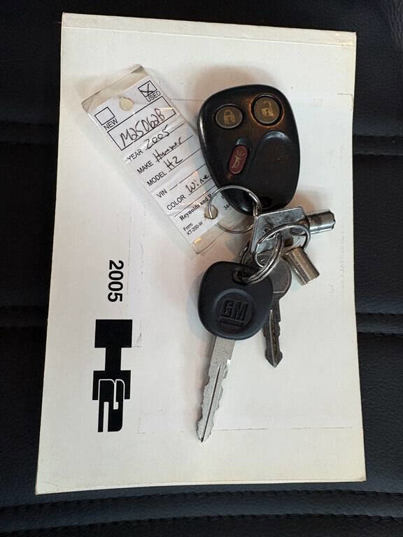 Used 2005 HUMMER H2 SUT w/ Preferred Equipment Group image 34