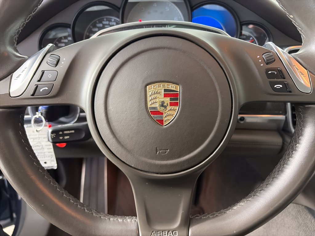 Used 2015 Porsche Panamera image 16