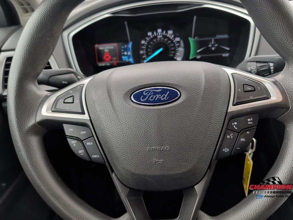 Used 2016 Ford Fusion SE image 23