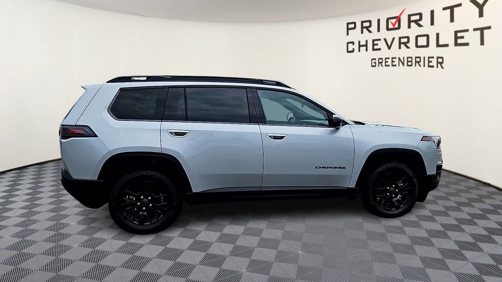Used 2026 Jeep Cherokee AWD/4WD image 9