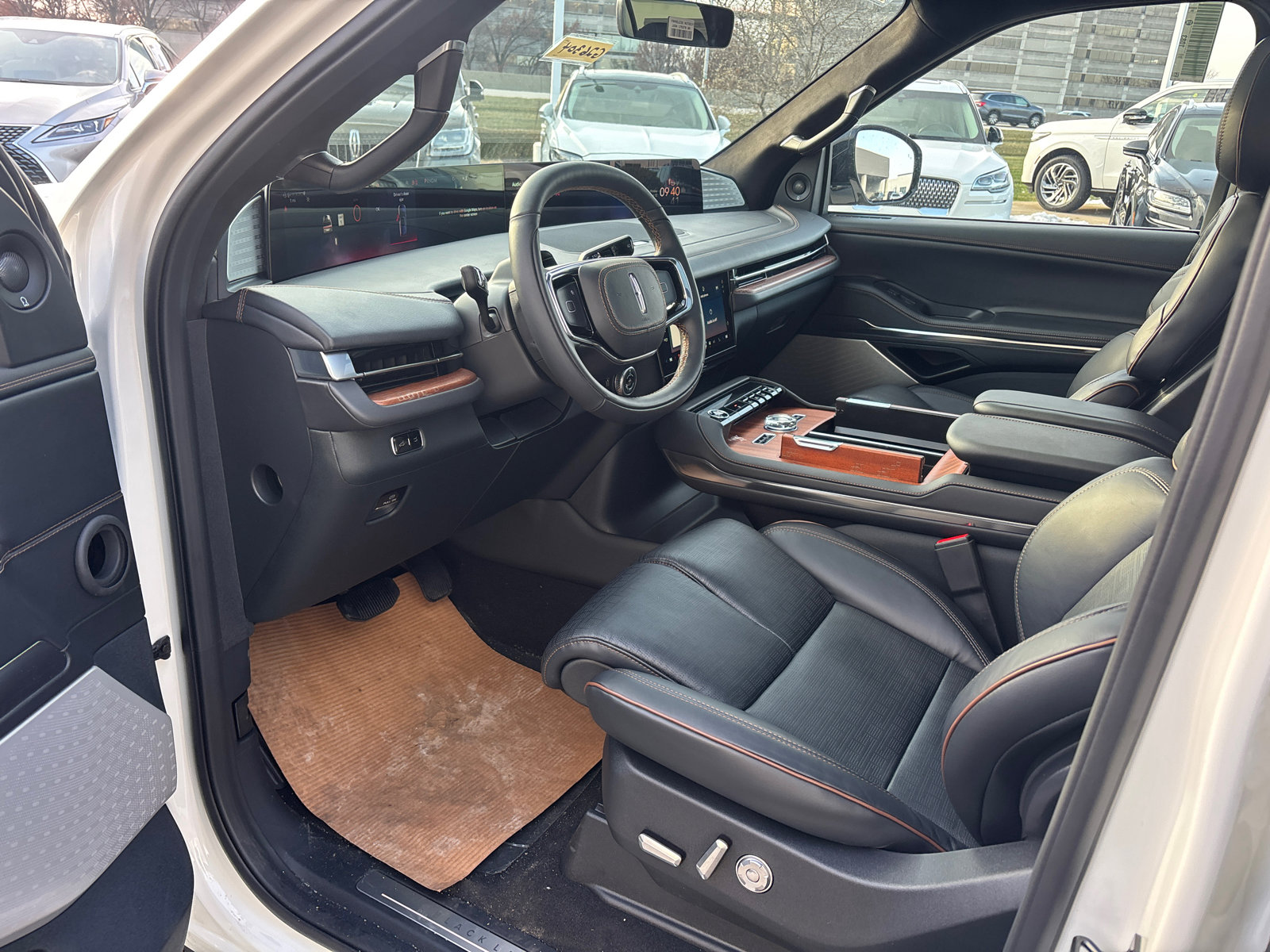 New 2026 Lincoln Navigator L Black Label image 25