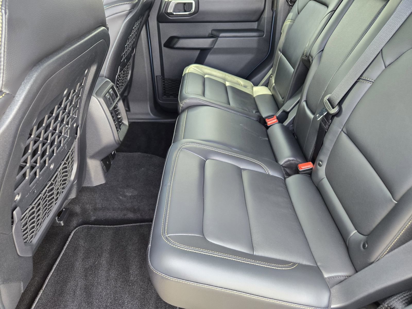 Used 2025 Ford Bronco Badlands AWD/4WD image 29