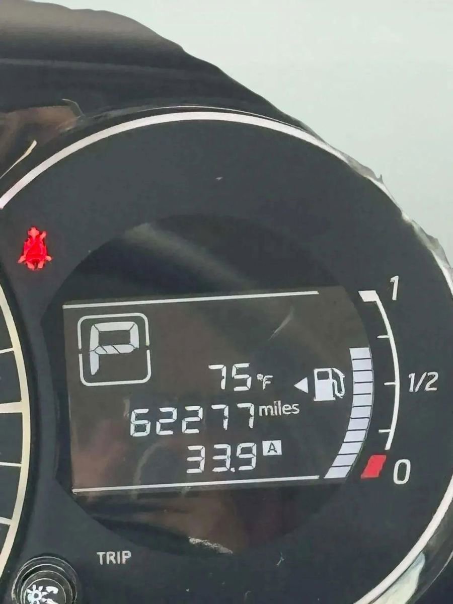 Used 2016 Nissan Versa Note SV image 28