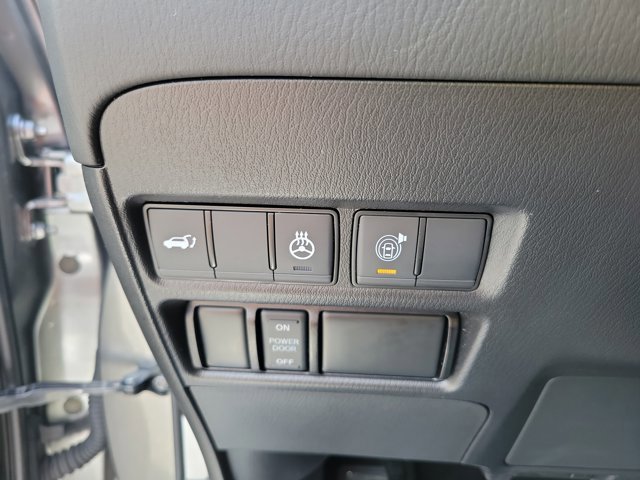 Used 2024 Nissan Armada Platinum w/ Captain's Chairs Package RWD image 19