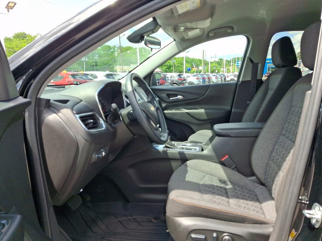 Certified 2024 Chevrolet Equinox LT w/ LPO, Floor Liner Package FWD image 15