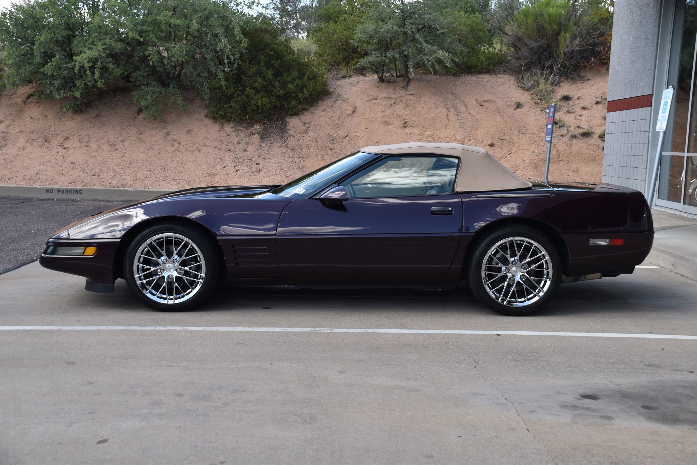 Used 1993 Chevrolet Corvette Convertible image 29