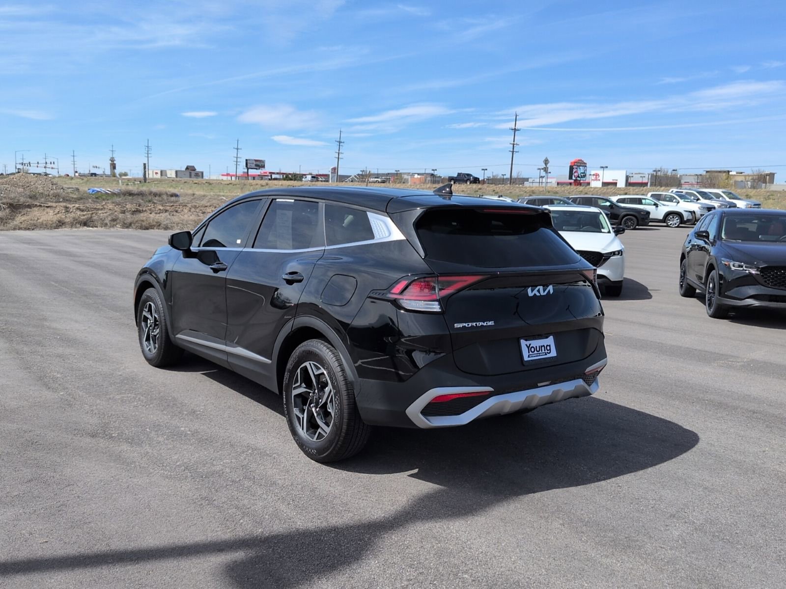 Used 2025 Kia Sportage LX image 5