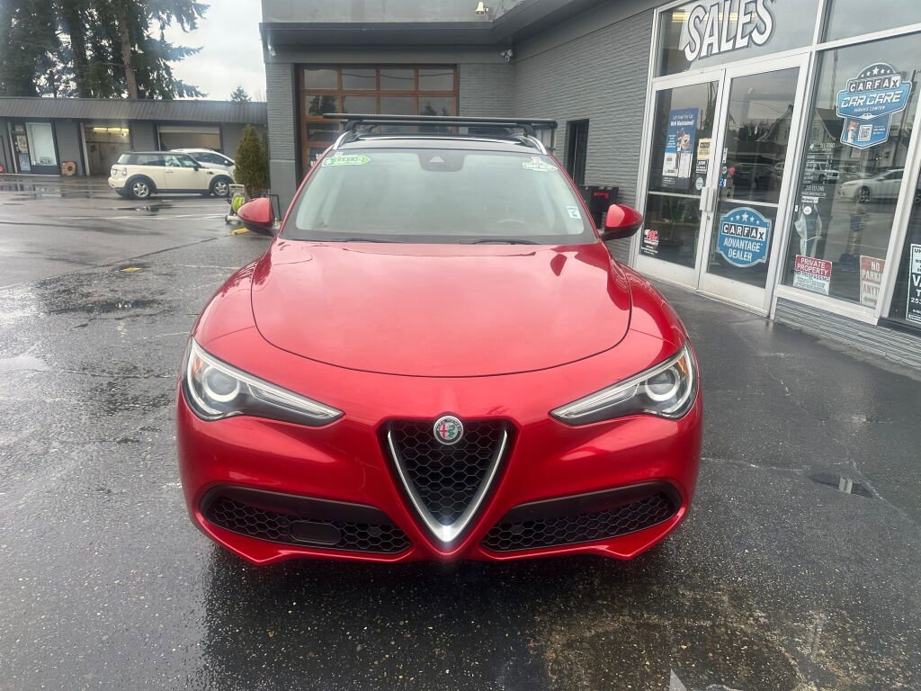 Used 2019 Alfa Romeo Stelvio Ti Lusso w/ Quick Order Package 22X Lusso image 2