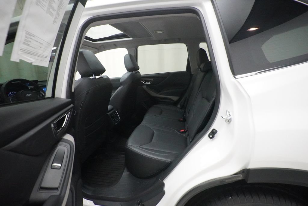 Used 2024 Subaru Forester Limited AWD/4WD image 14