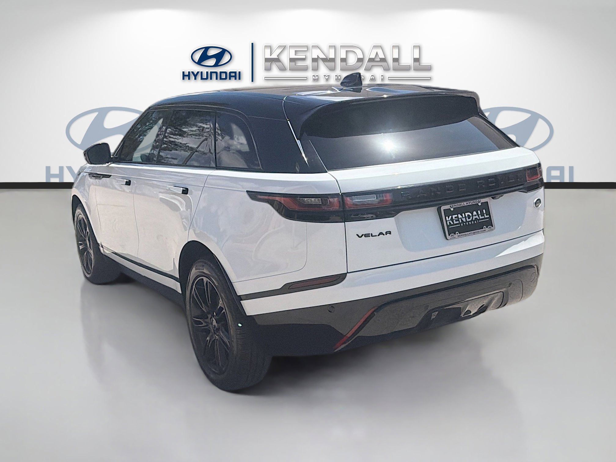 Used 2023 Land Rover Range Rover Velar R-Dynamic S AWD/4WD image 4