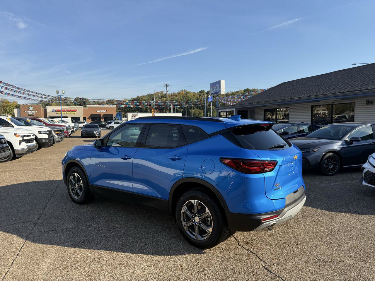 Used 2024 Chevrolet Blazer LT w/ Convenience Package FWD image 4