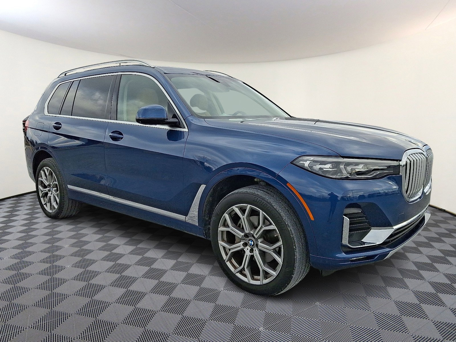 Used 2021 BMW X7 xDrive40i w/ Premium Package image 6