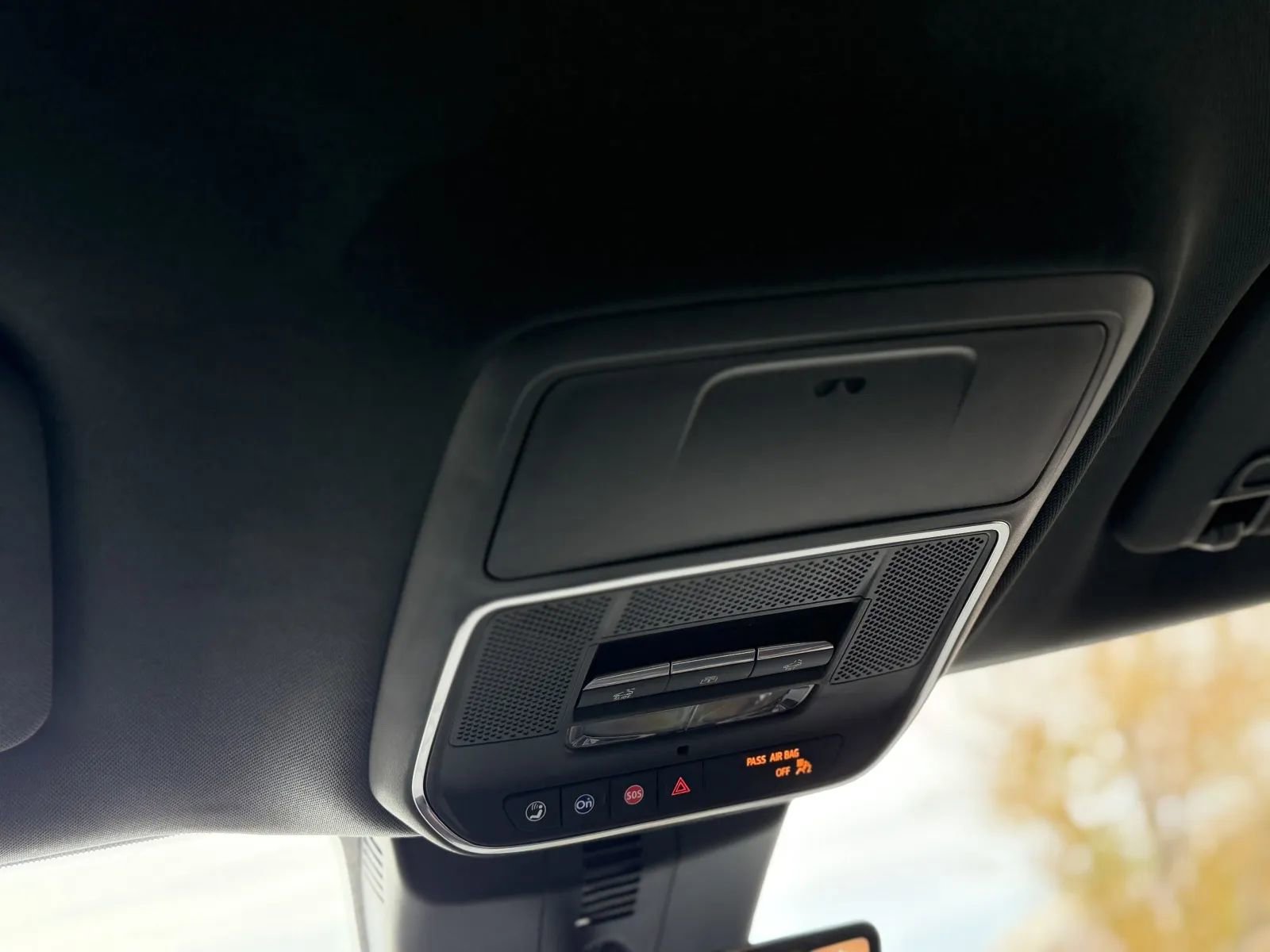 Used 2024 Chevrolet Traverse RS image 44