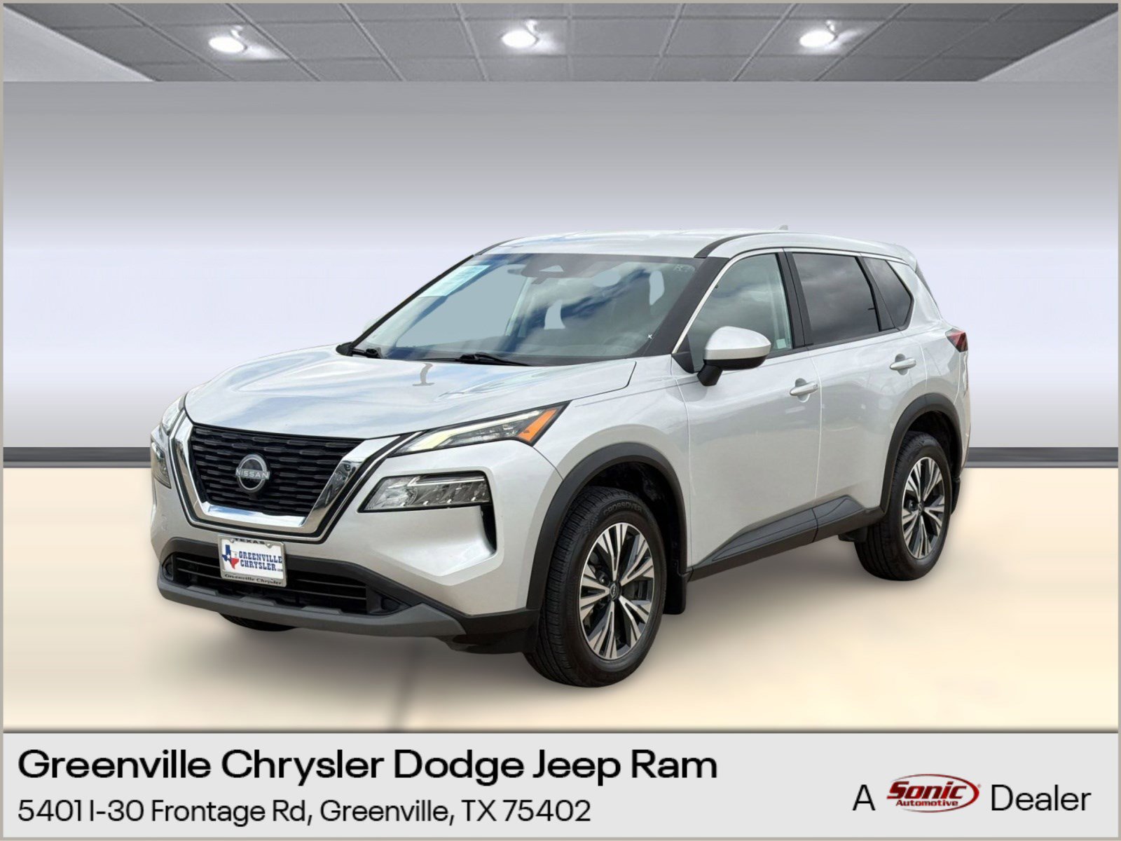 Used 2023 Nissan Rogue SV image 1
