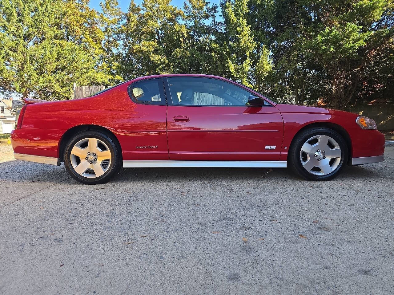 Used 2007 Chevrolet Monte Carlo SS w/ Convenience Package image 4