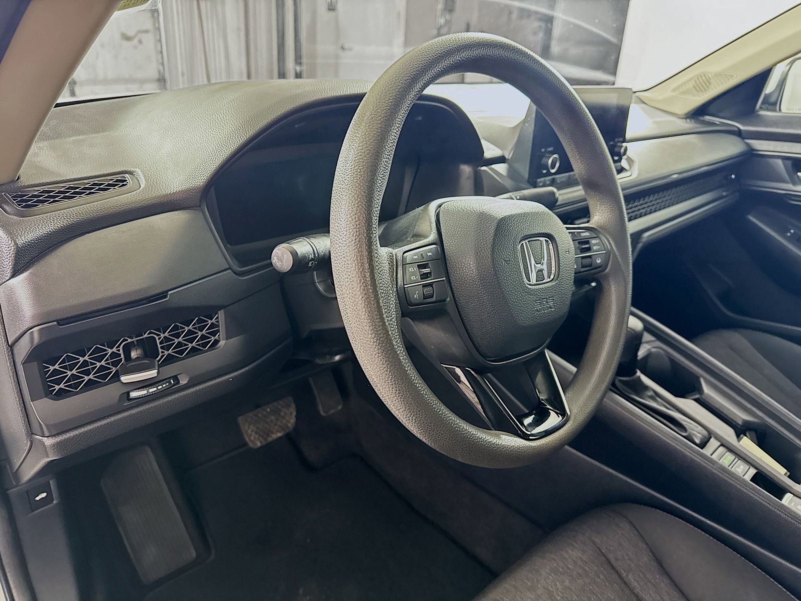 Used 2023 Honda Accord EX image 7