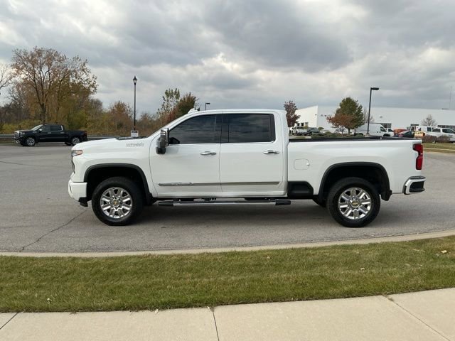 Used 2025 Chevrolet Silverado 2500 High Country image 14