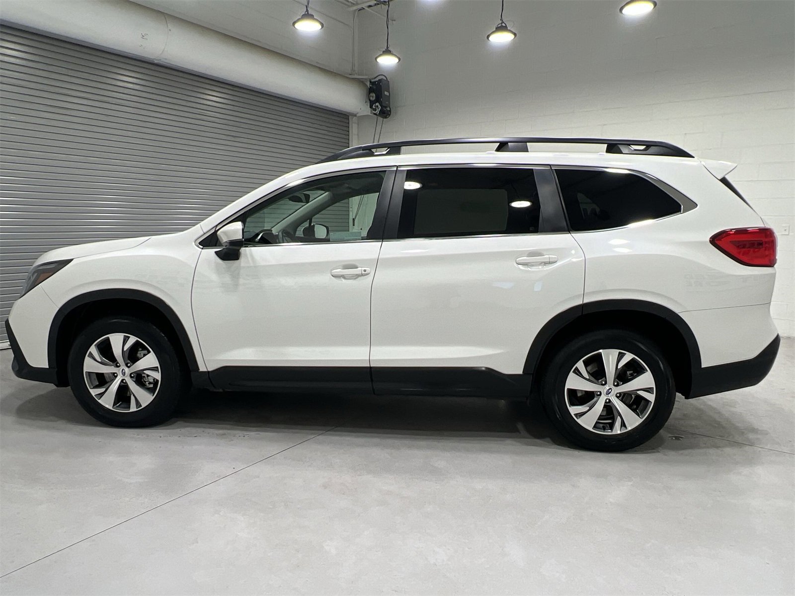 Certified 2024 Subaru Ascent Premium w/ Convenience Package image 5