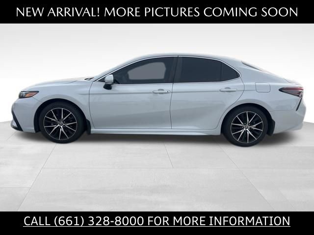 Used 2023 Toyota Camry SE w/ Convenience Package image 2