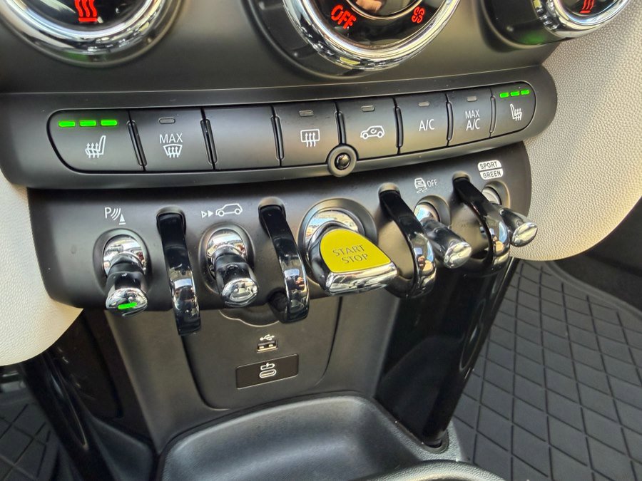 Used 2023 MINI Cooper SE image 28