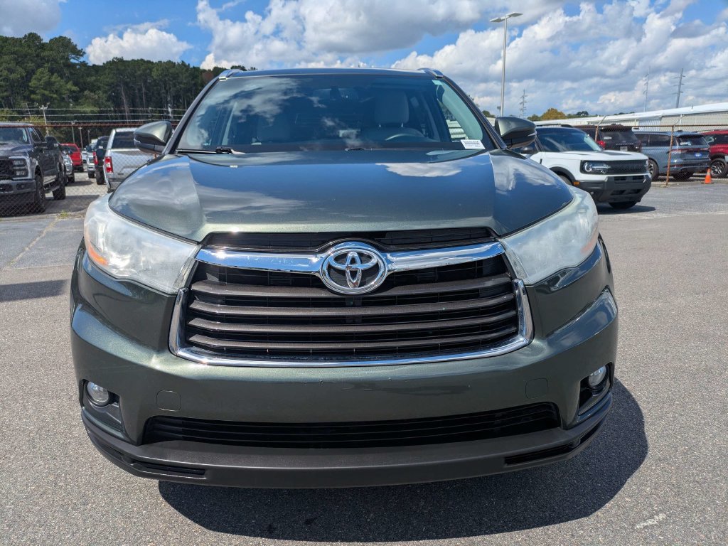 Used 2014 Toyota Highlander XLE AWD/4WD image 10
