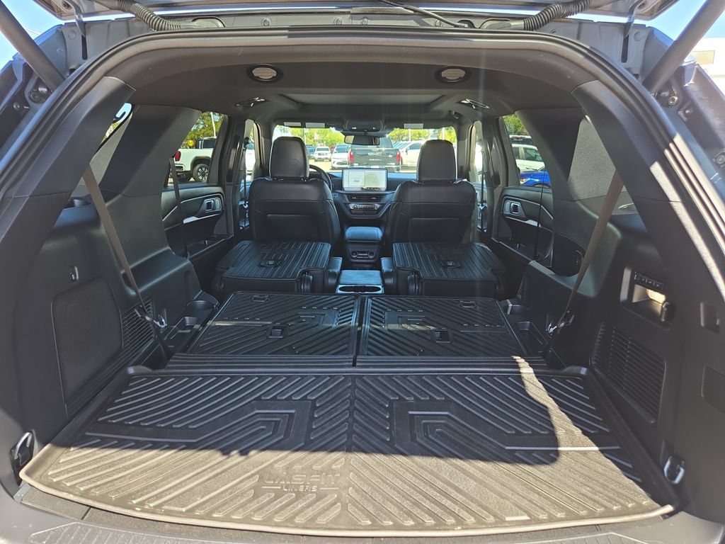 Used 2025 Ford Explorer ST w/ Sun And Sound Package AWD/4WD image 22