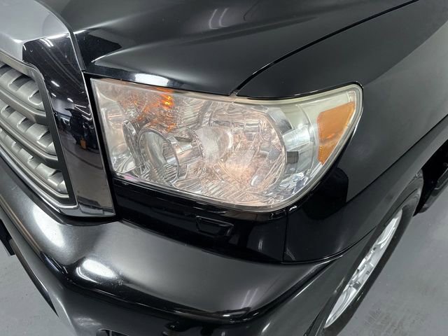 Used 2014 Toyota Sequoia SR5 AWD/4WD image 29