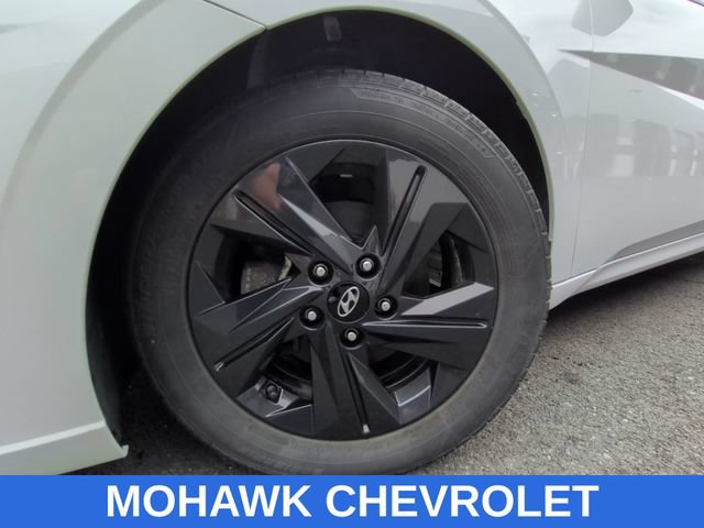 Used 2021 Hyundai Elantra SEL FWD image 32