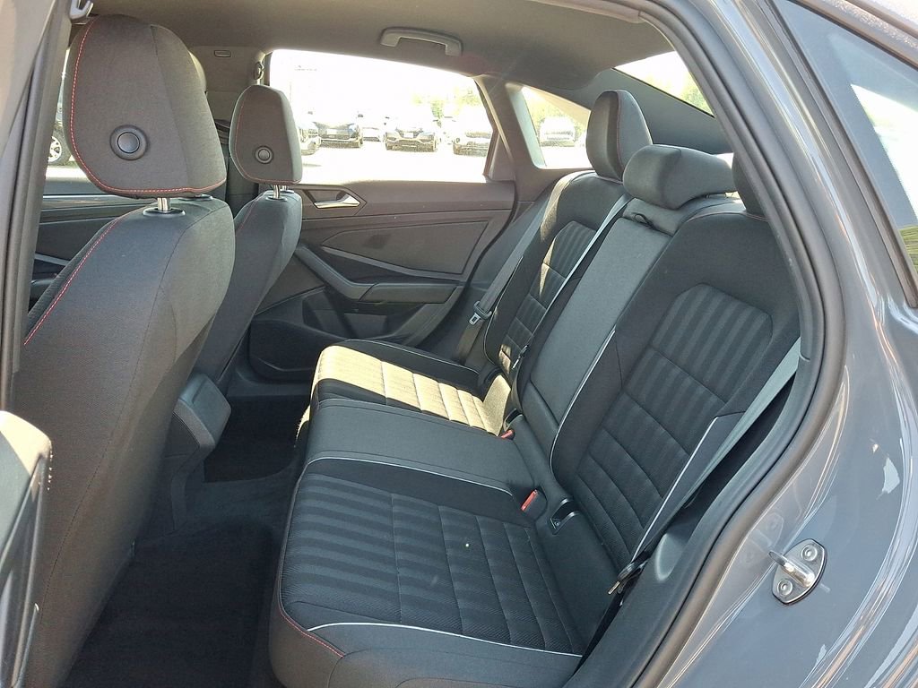 Used 2019 Volkswagen Jetta GLI FWD image 11