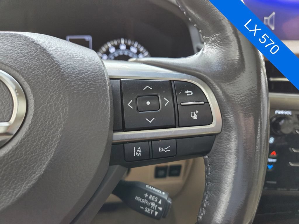 Used 2017 Lexus LX 570 4WD w/ Luxury Package image 35