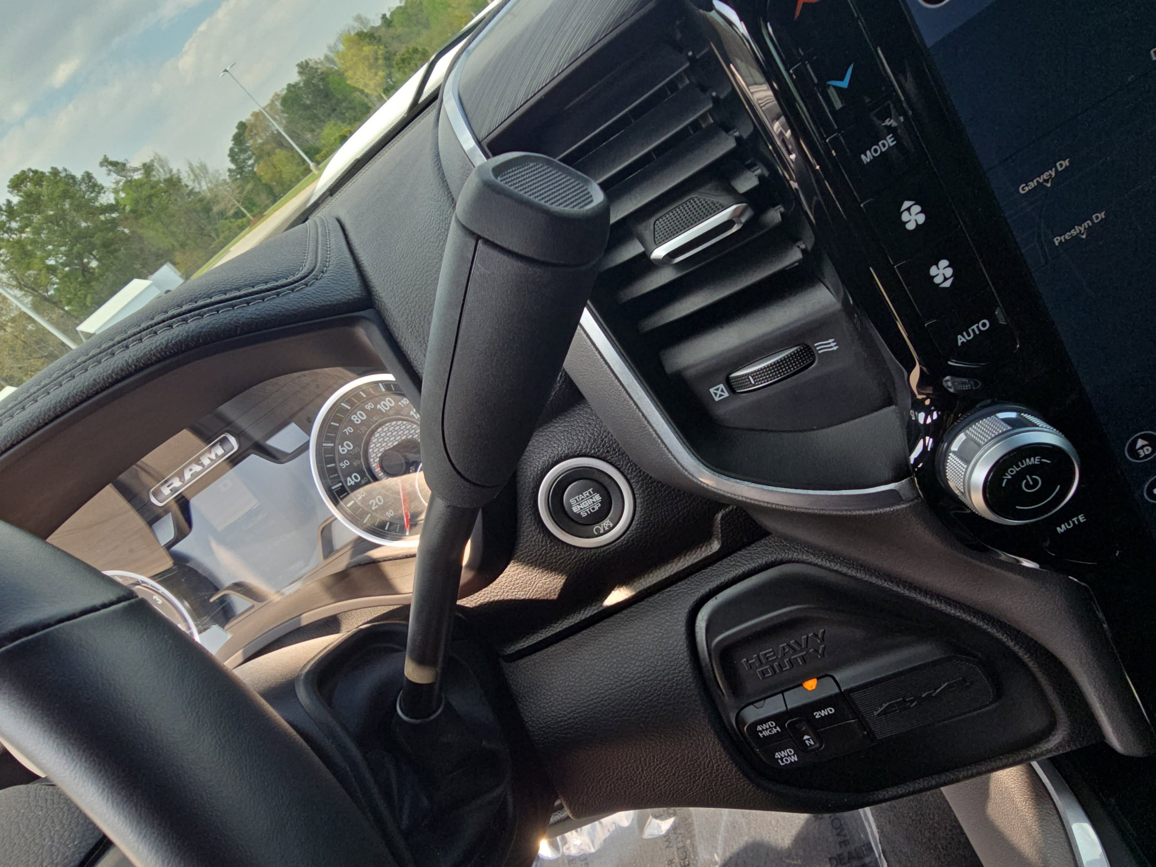 Used 2023 RAM 2500 Laramie w/ Night Edition image 24